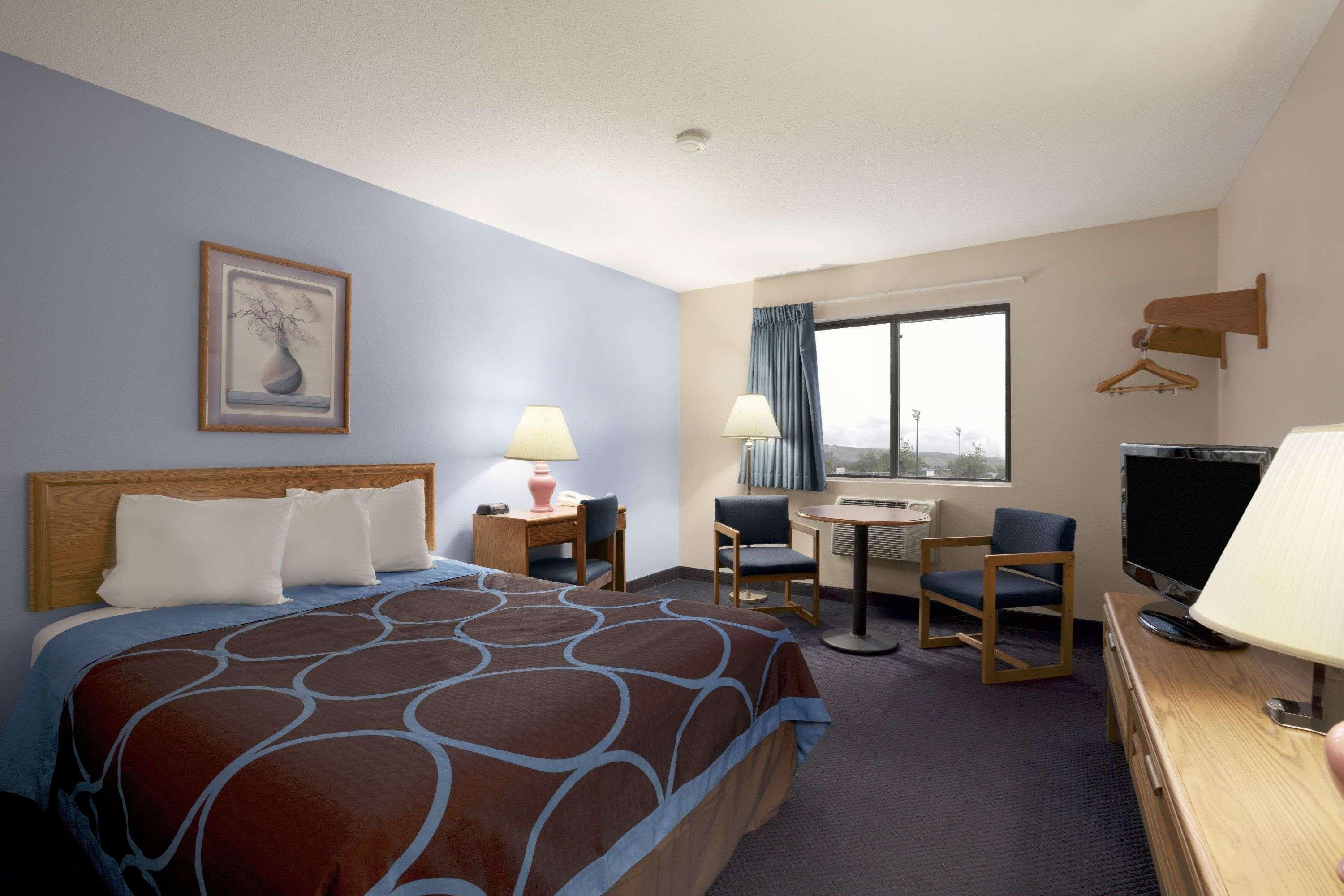 Super 8 By Wyndham Cromwell/Middletown Hotel Buitenkant foto
