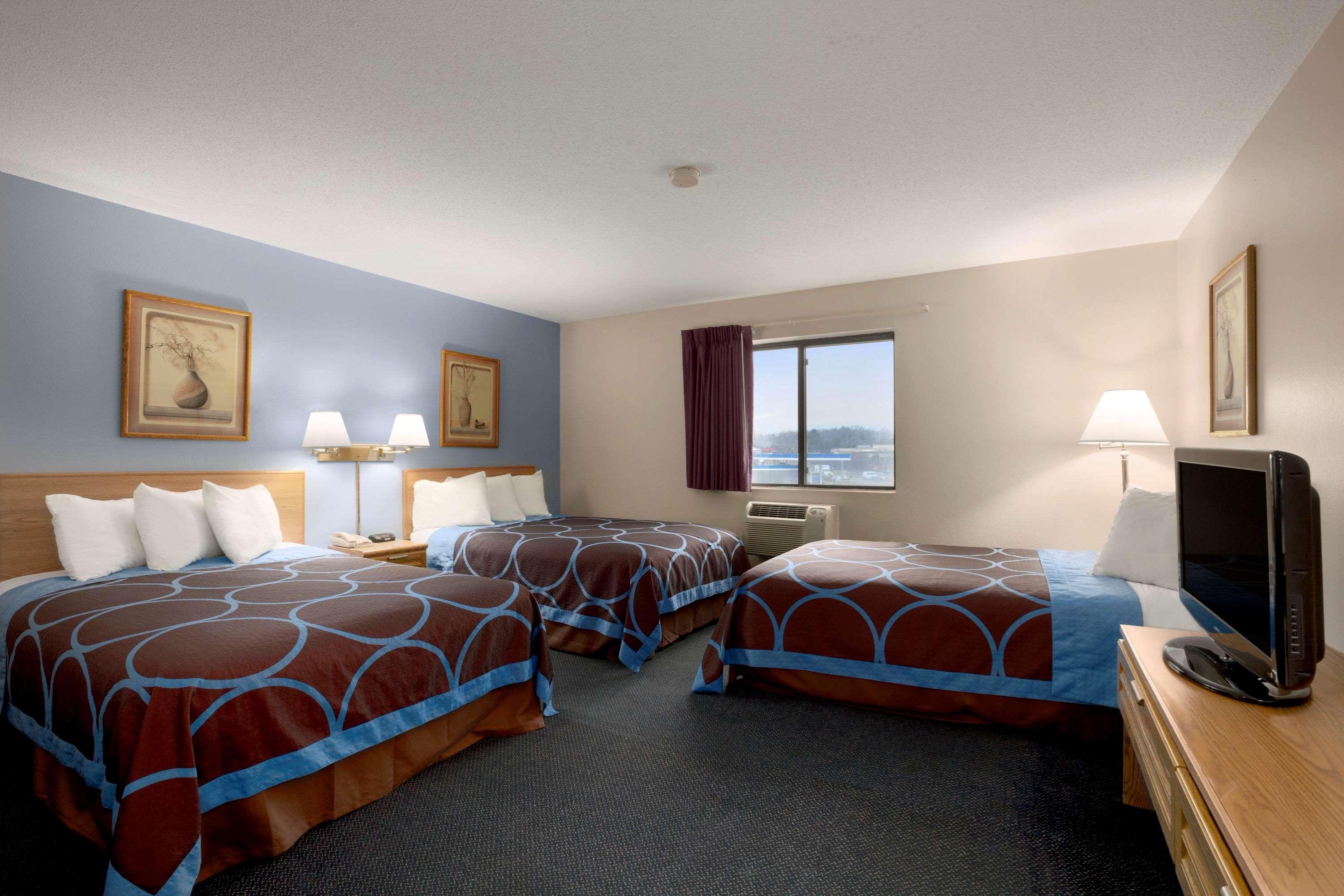 Super 8 By Wyndham Cromwell/Middletown Hotel Buitenkant foto